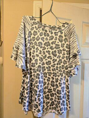 M, new without tags, never worn grey animal print top